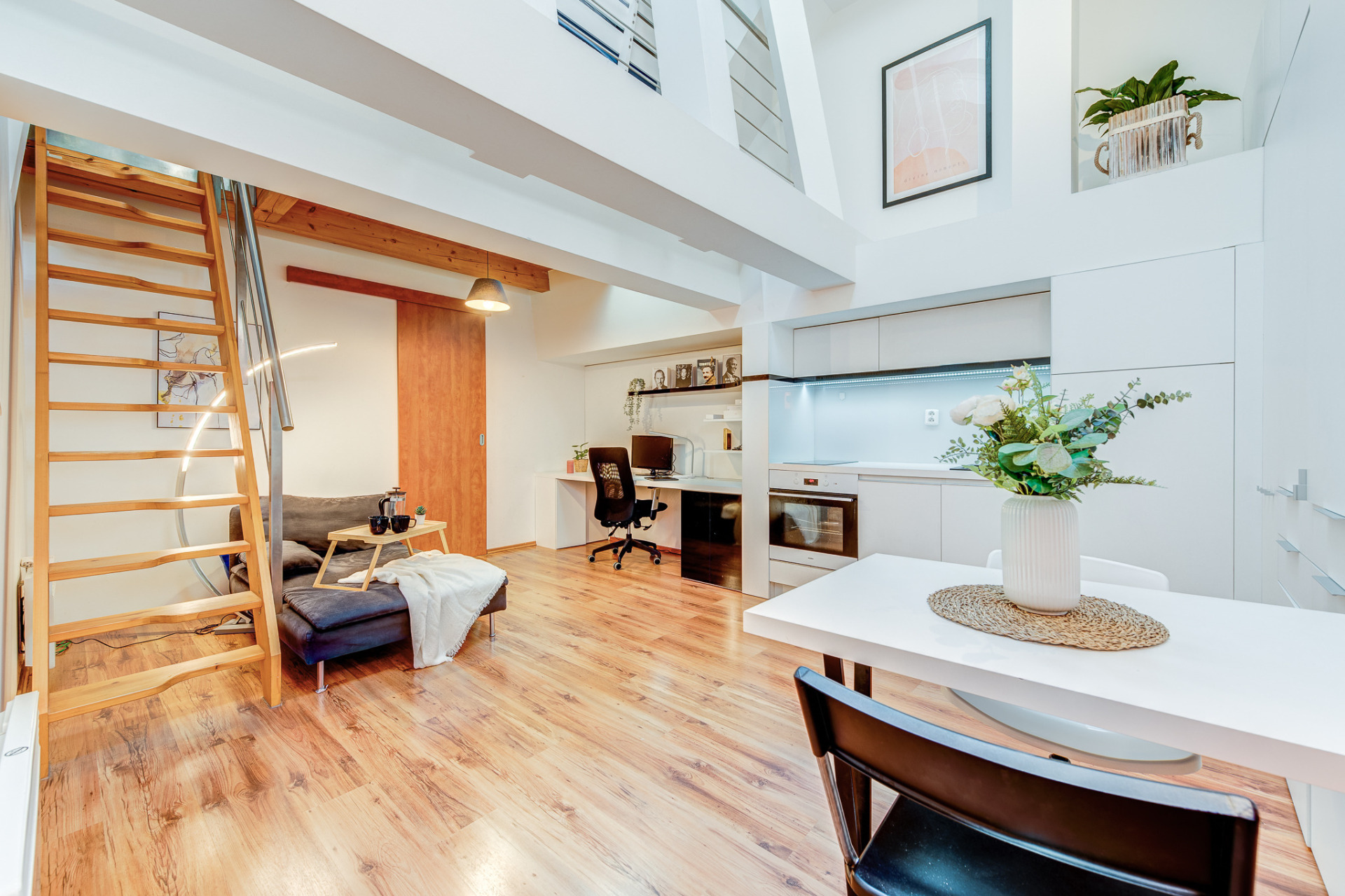 Byt 1+kk s galerií, tř. Kpt. Jaroše - Brno - foto 1