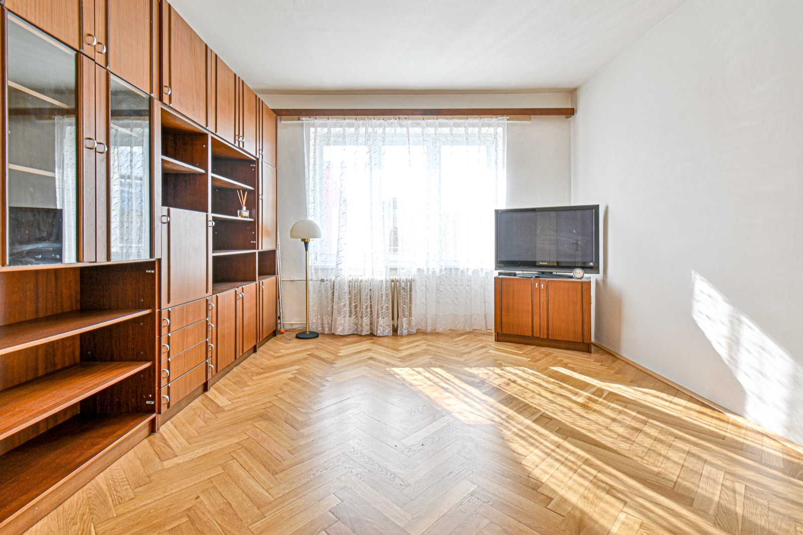 Byt 1+1, Veletržní - foto 2