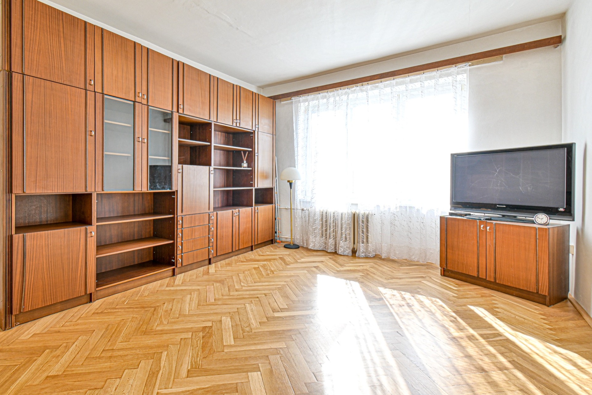 Byt 1+1, Veletržní - foto 1